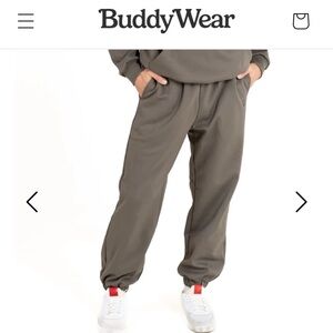 Unisex Fur-Resistant Sweatpants (color Ash Olive)